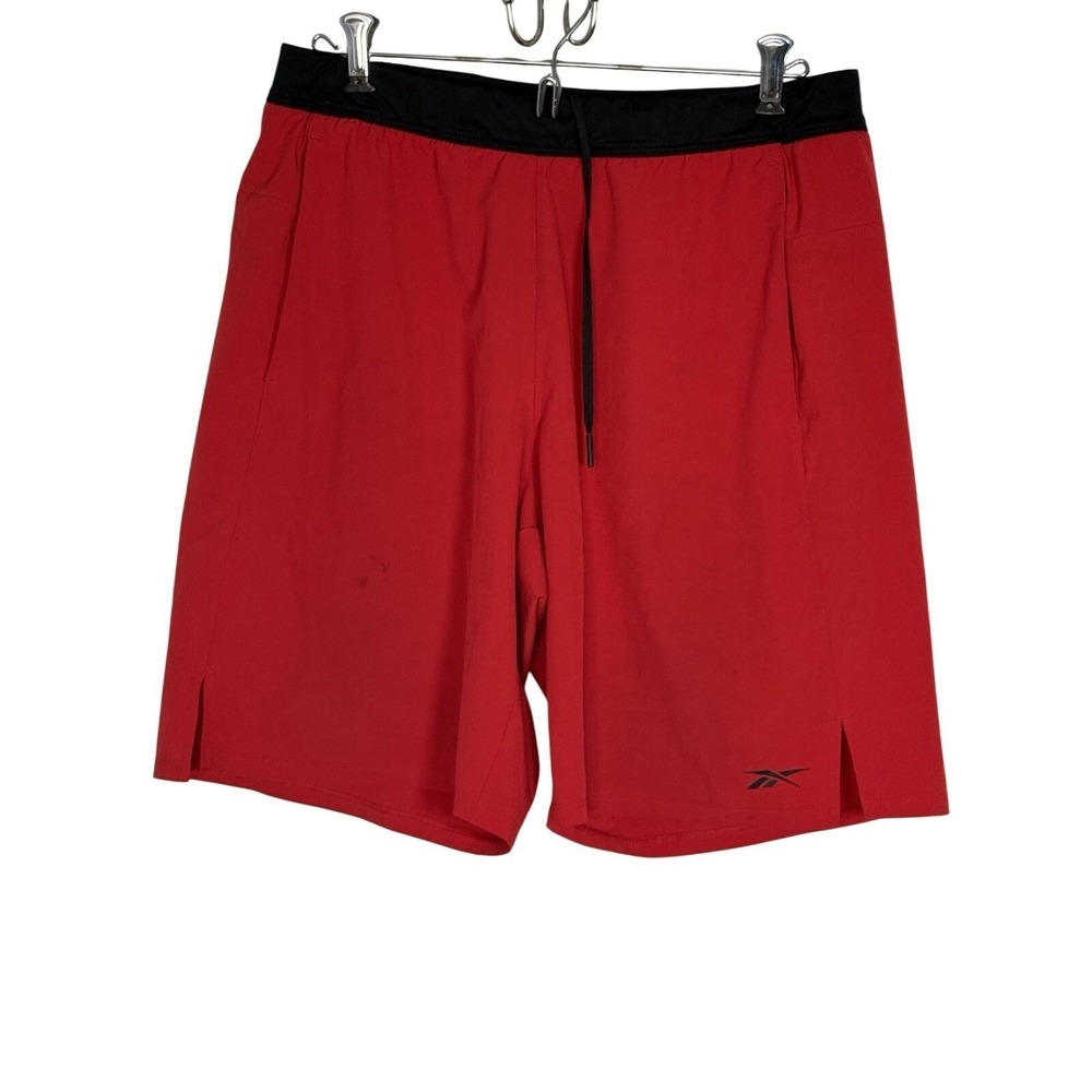 Reebok Men's 9" Training Red Shorts‎ Size Medium